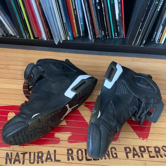 2016 Jordan retro 6 “Black Cat” 6.5y - Picture 4 of 7